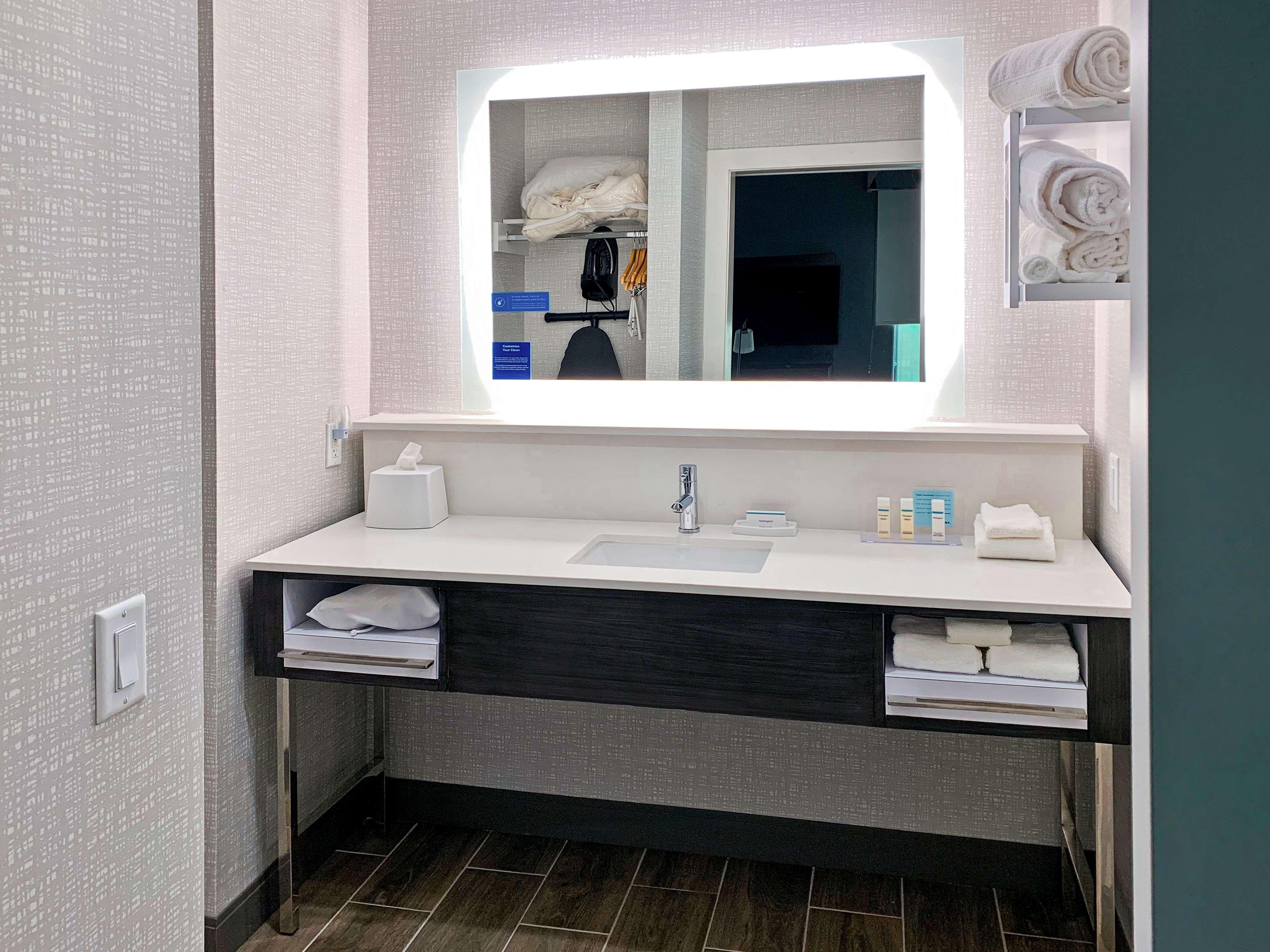 Hampton Inn & Suites Houston East Beltway 8, Tx Cloverleaf エクステリア 写真