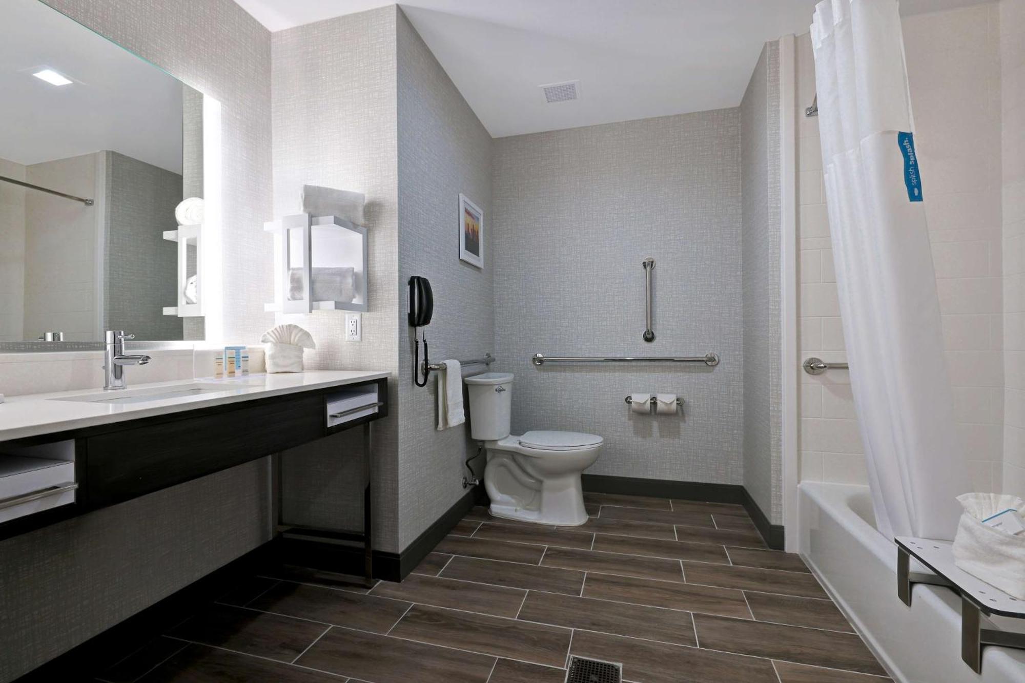 Hampton Inn & Suites Houston East Beltway 8, Tx Cloverleaf エクステリア 写真